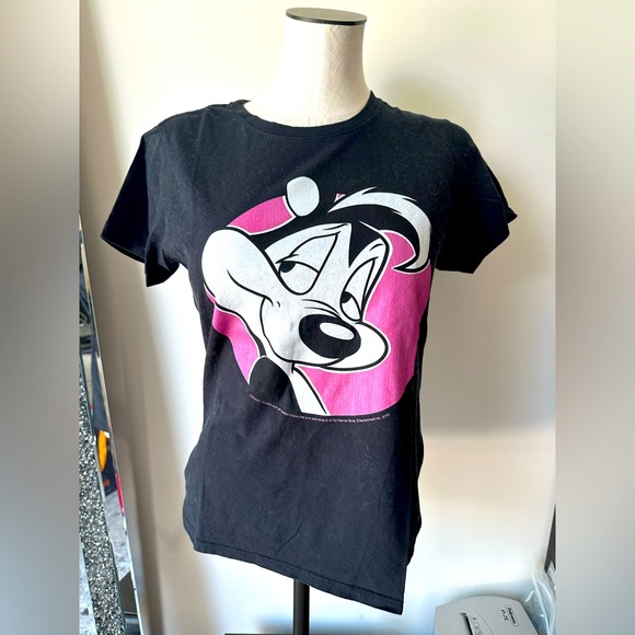 Adult Black Pepe LePew T-Shirt - Picture 1 of 2